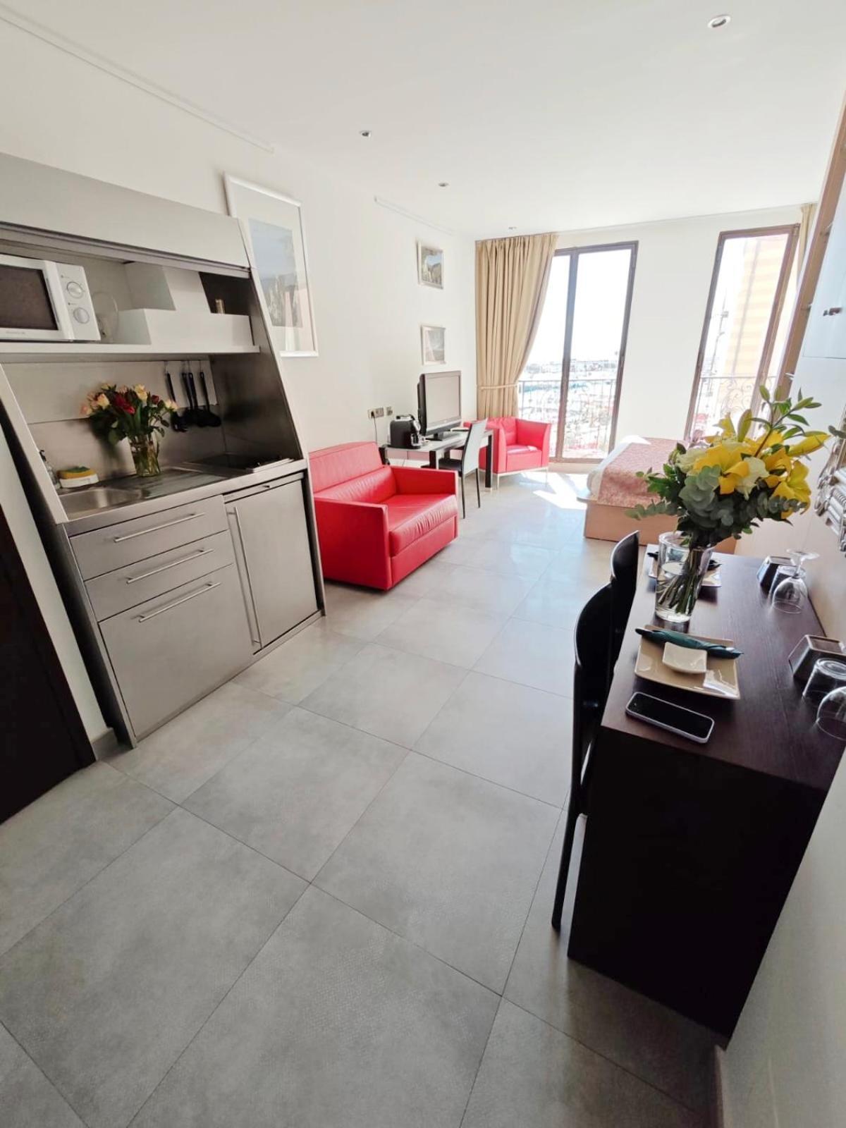Cassis Loc - Chambre Meublee Luaran gambar