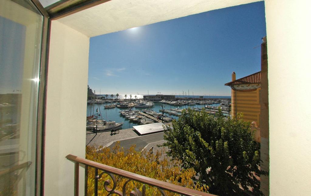 Cassis Loc - Chambre Meublee Luaran gambar