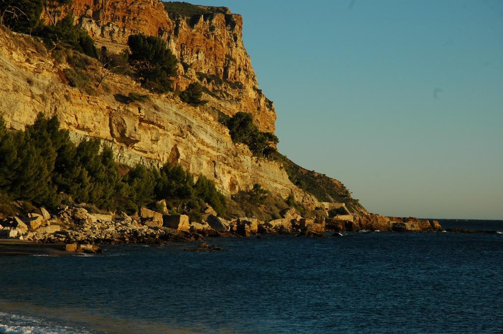 Cassis Loc - Chambre Meublee Luaran gambar